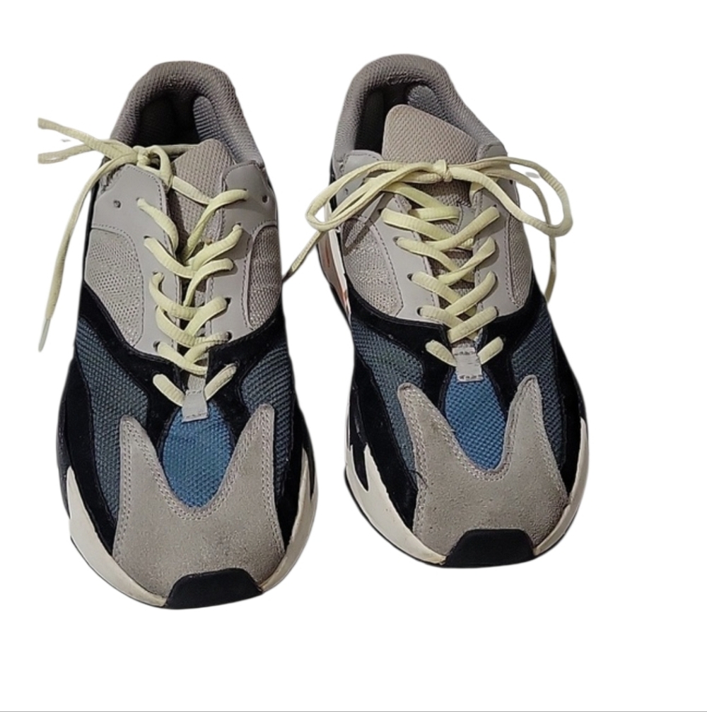 Yeezy Wave Runners Men's Size 10